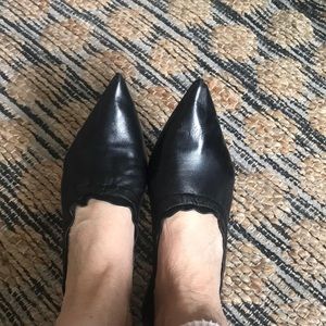 Black stretchy flats